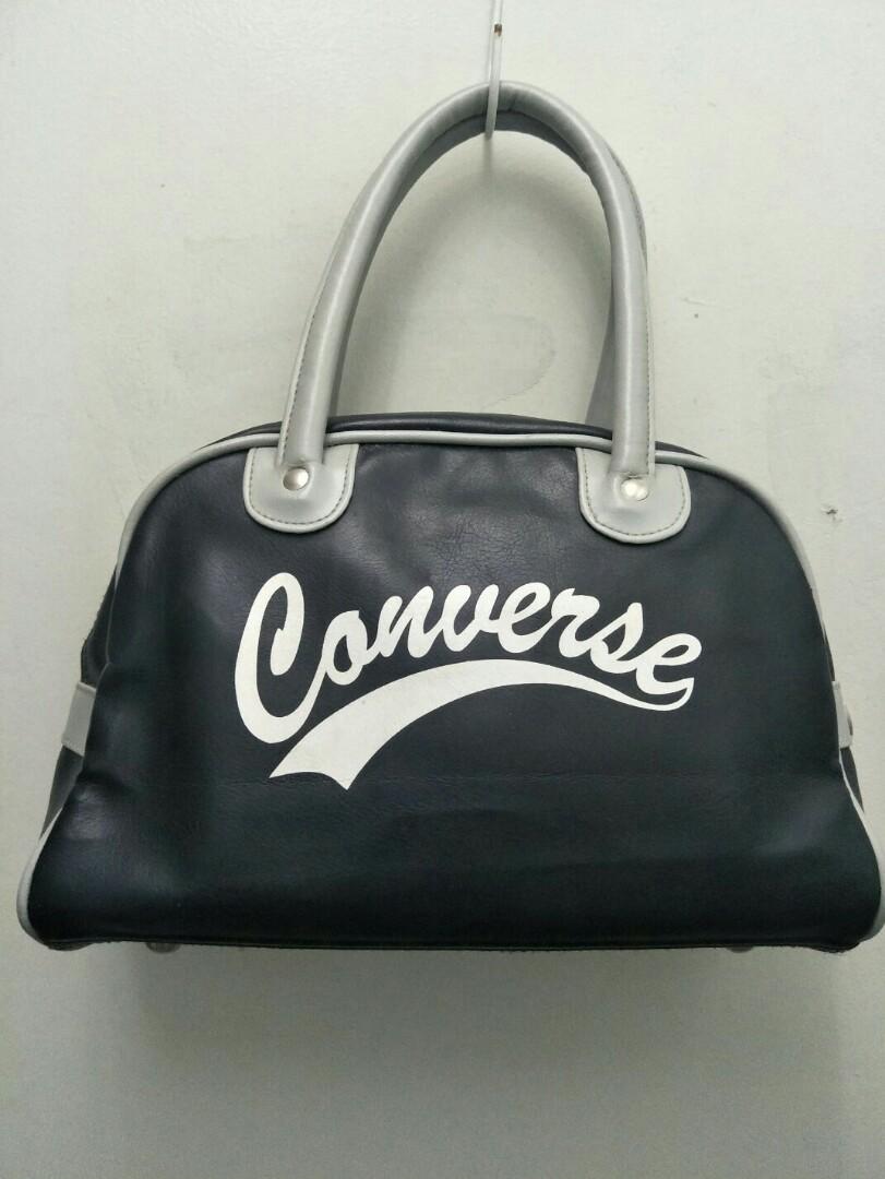 Auckland Moedig aan incident Converse handbag, Women's Fashion, Bags & Wallets, Cross-body Bags on  Carousell