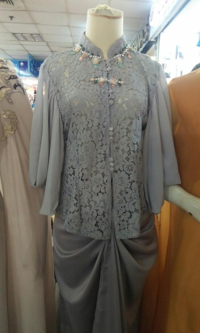 Kebaya Brukat Fesyen Wanita Pakaian Wanita Di Carousell Kebaya Brukat Fesyen Wanita Pakaian Wanita Di Carousell