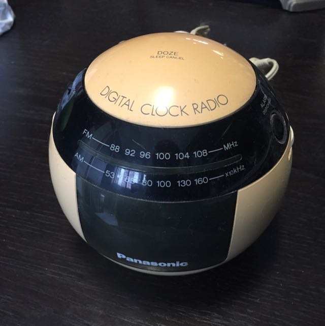 Space Age Panasonic Digital Clock Radio (vintage / Retro), Hobbies