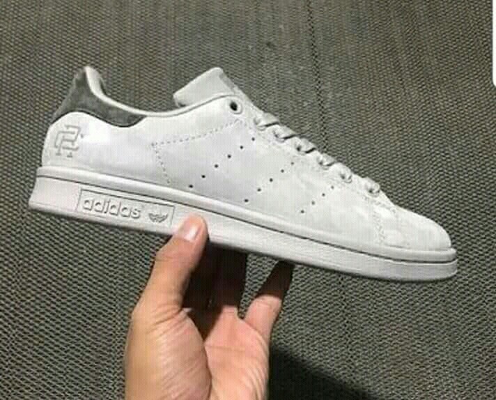 adidas superstar reigning champ