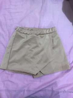Skort
