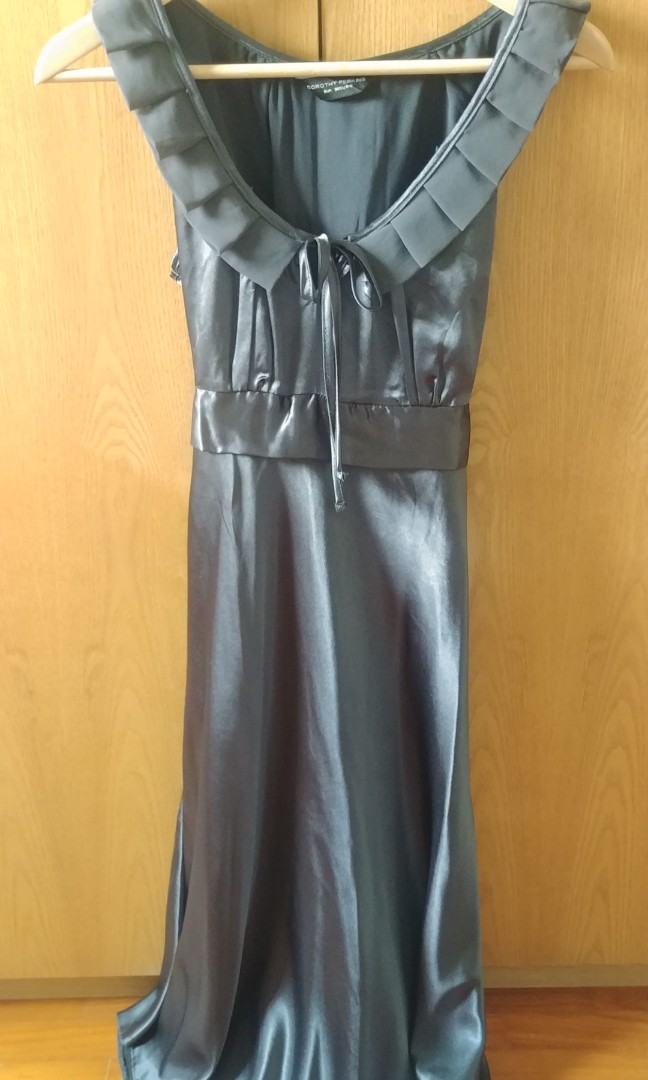Dorothy Perkins grey silky satin dress, Women's Fashion, Muslimah Fashion,  Dresses on Carousell
