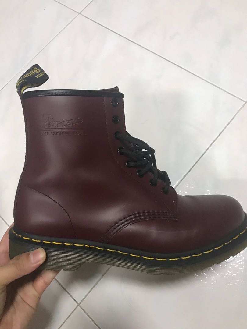 11822 doc martens
