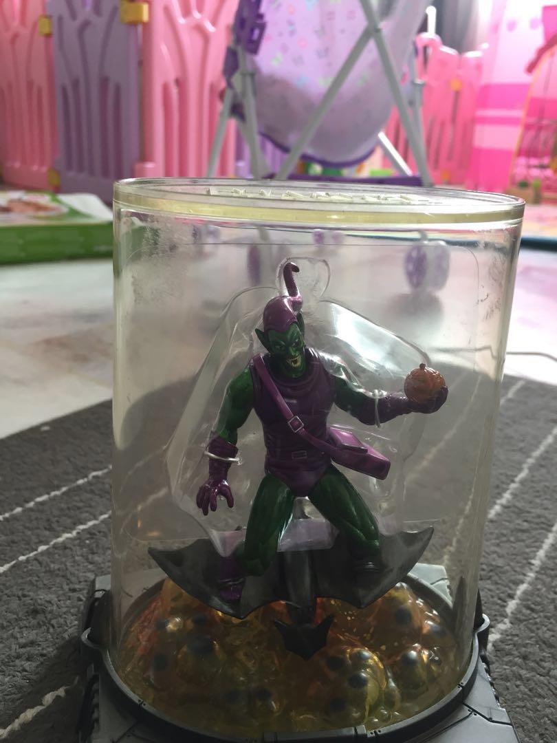 Green goblin die cast figure, Hobbies & Toys, Collectibles