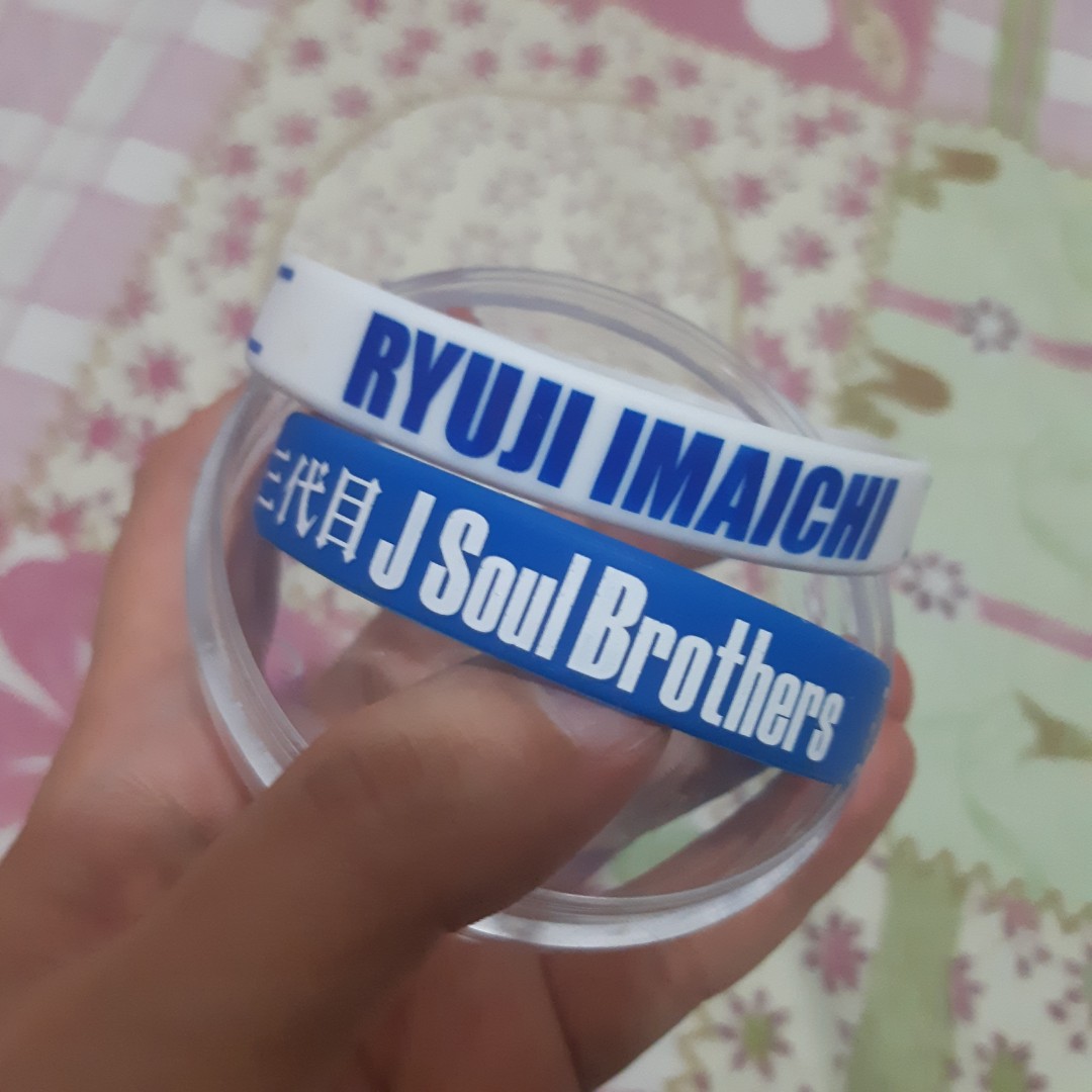 三代目j Soul Brothers 演唱會週邊今市隆二手帶一set 送blue Planet鎖匙扣 日本明星 Carousell 三代目j Soul Brothers 演唱會週邊今市隆二手帶一set 送blue Planet鎖匙扣 日本明星 Carousell