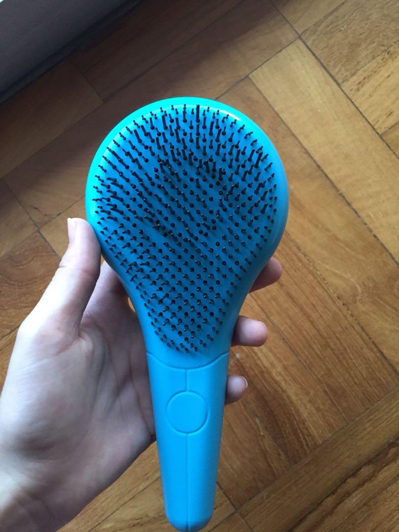 Michel Mercier Hair Brush Women S Fashion Accessories Hair Accessories On Carousell The michel mercier detangling brush is the best ever.