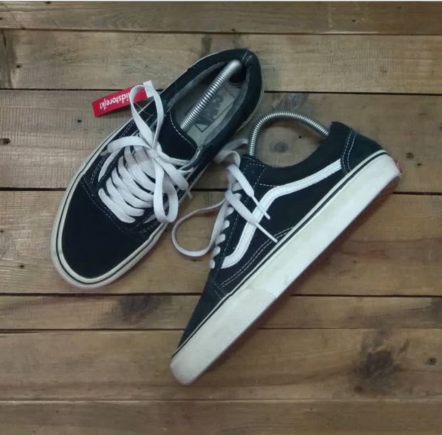 sepatu converse old school