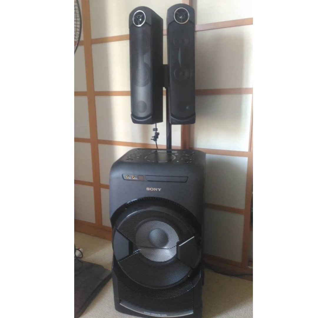 Sony Portable DJ System. Karaoke Lights CD Player Big Bass MHC GT4D. At only 999rm final offer. Bought for 2500rm beginning of the year