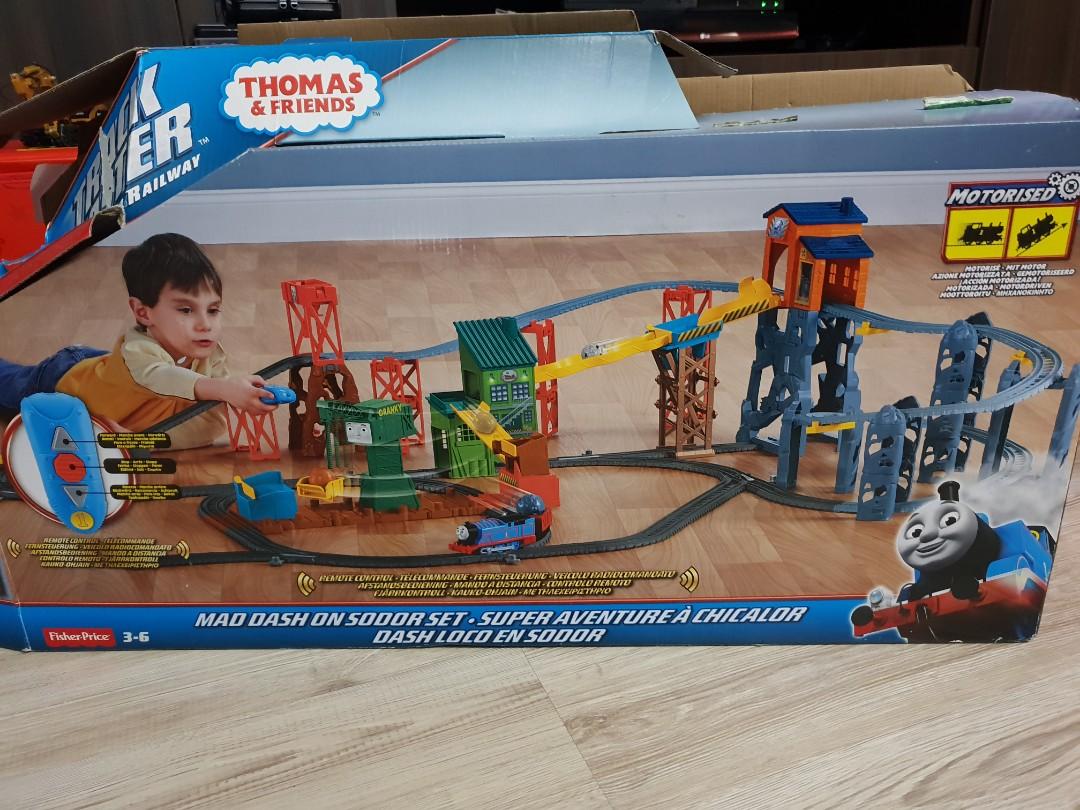 thomas mad dash on sodor set