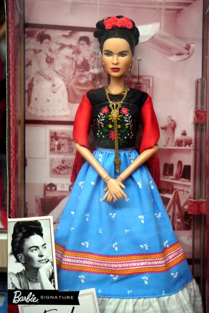 barbie frida kahlo jumbo