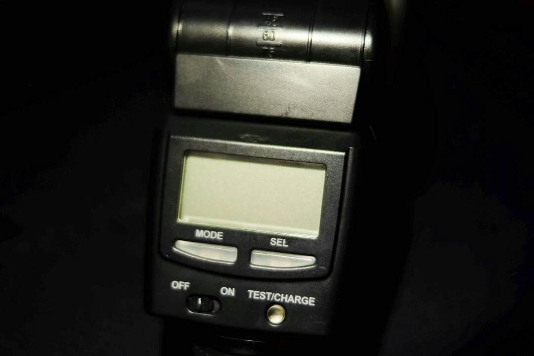 Fujifilm ef42 flash, Photography, Cameras on Carousell