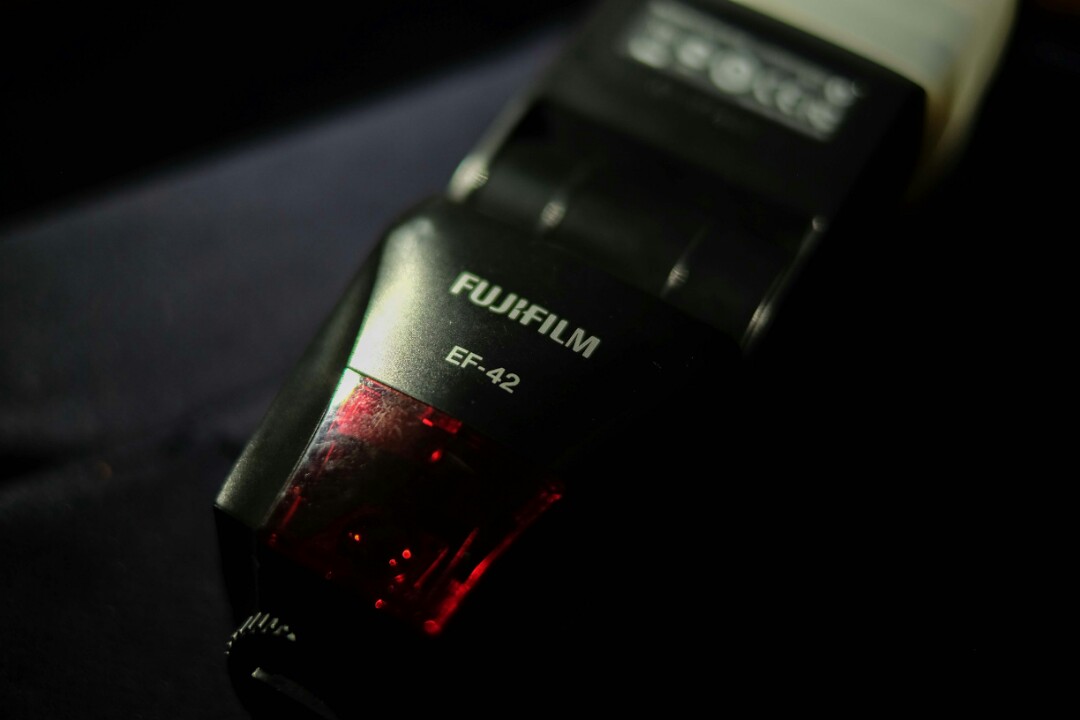 Fujifilm ef42 flash, Photography, Cameras on Carousell