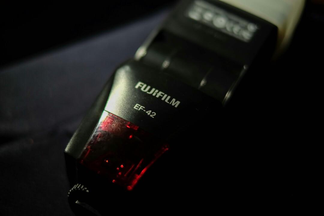 Fujifilm ef42 flash, Photography, Cameras on Carousell