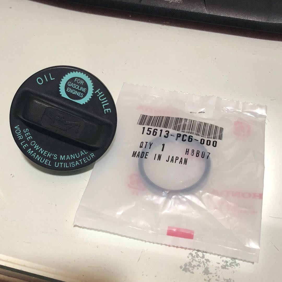 Genuine Honda K20A CL7 FD2 Oil Filler Cap and Brand New Gasket, Car