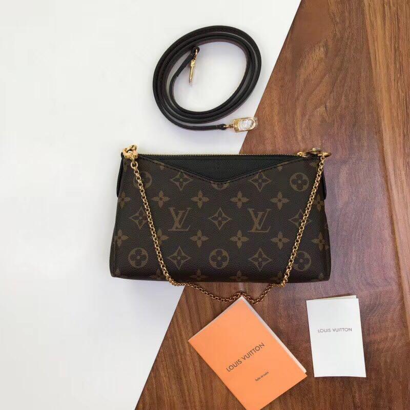Louis Vuitton Pallas Clutch Noir Monogram Bag, Luxury, Bags & Wallets on  Carousell