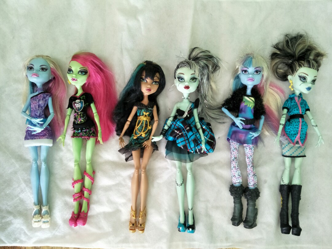 where to find monster high dolls