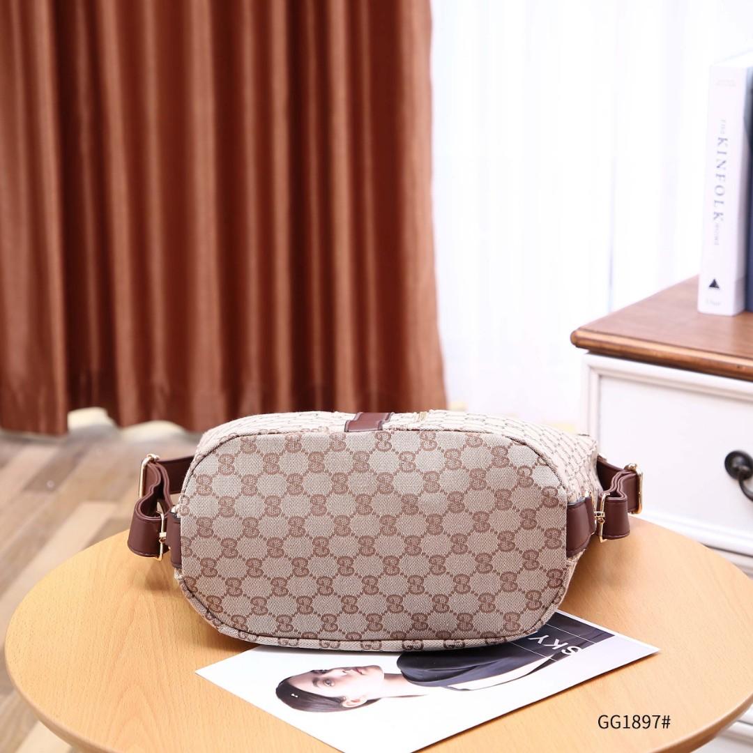 New 2018 Gucci sling bag