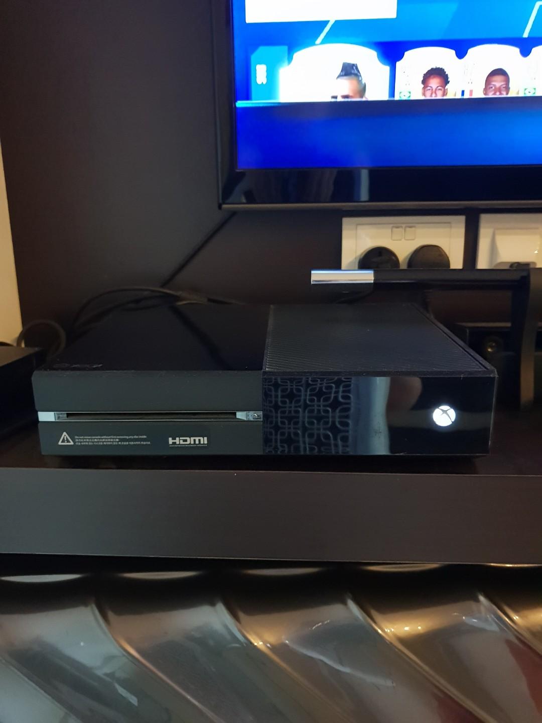 Xbox One 500GB , Video Gaming, Video Game Consoles, Xbox on Carousell