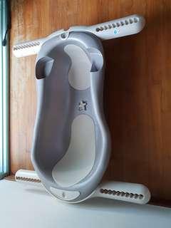 Baby bath tube