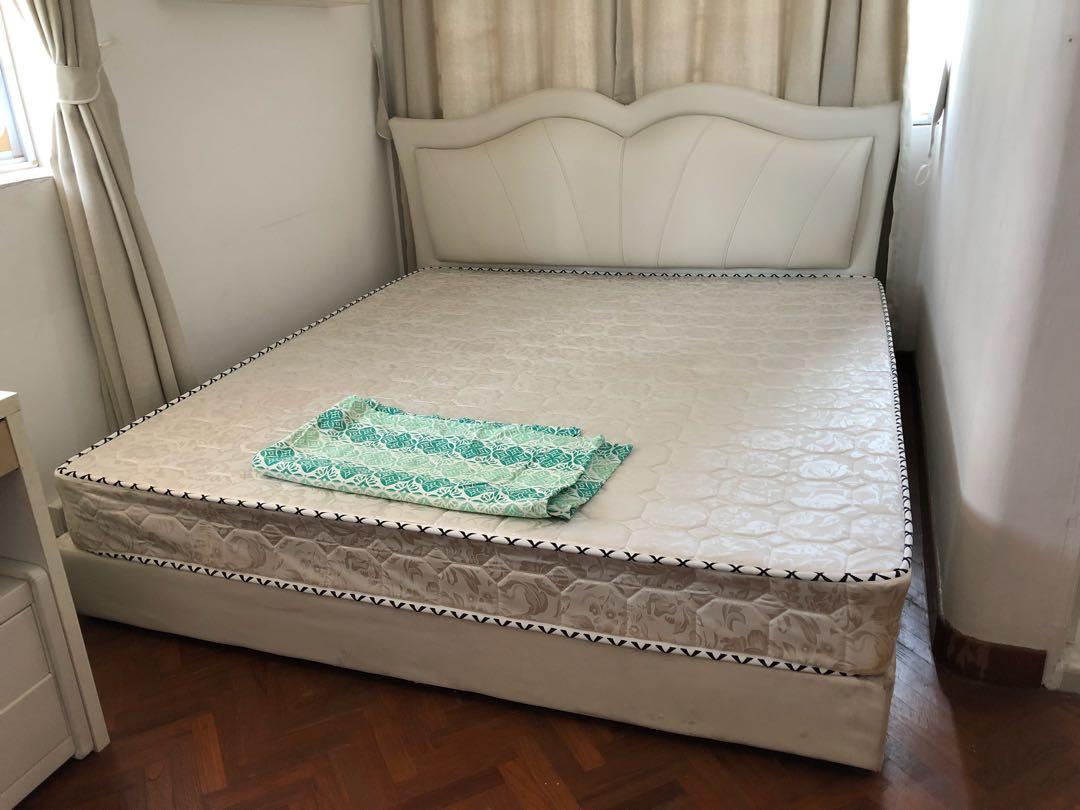 bedframes + mattress sets (Category: Bed Frames & Mattresses) located in Singapore. Submitted by crochunting (Listing ID 191968351, Image 3). Description: $500 per set. 3 sets available. negotiable price. self collect at upper thomson. .