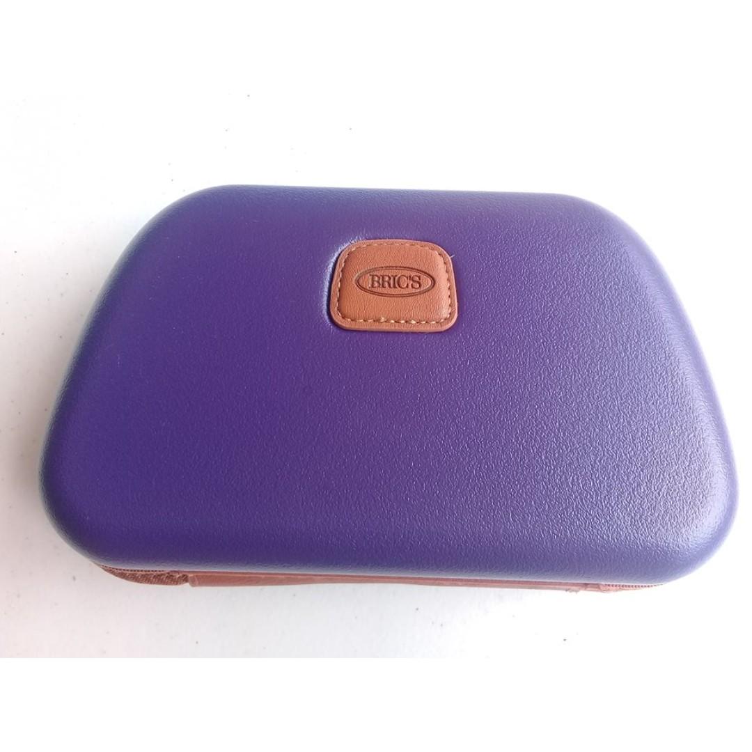 BRICS POUCH MONTE VIBIANO (Category: Luxury Bags & Wallets) located in Manila. Submitted by mindplanets (Listing ID 192021437, Image 2). Description: .