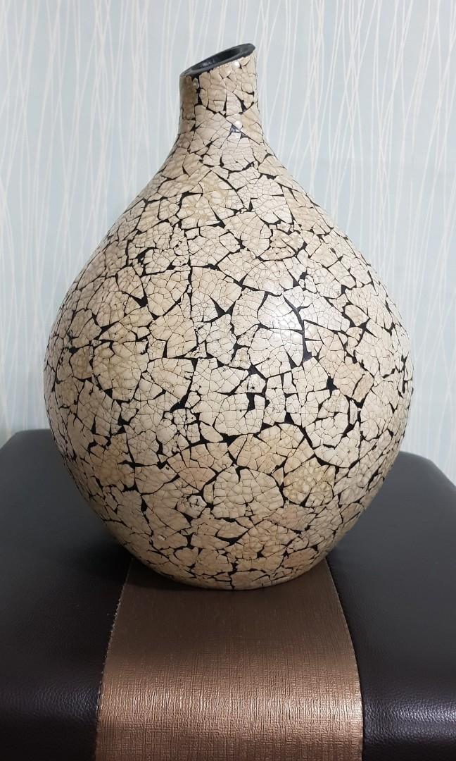 Ceramic Vase Egg Shell Design Craft Others On Carousell
