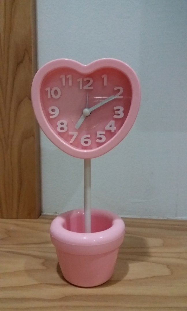 Cute Pink Desk Clock Everything Else On Carousell