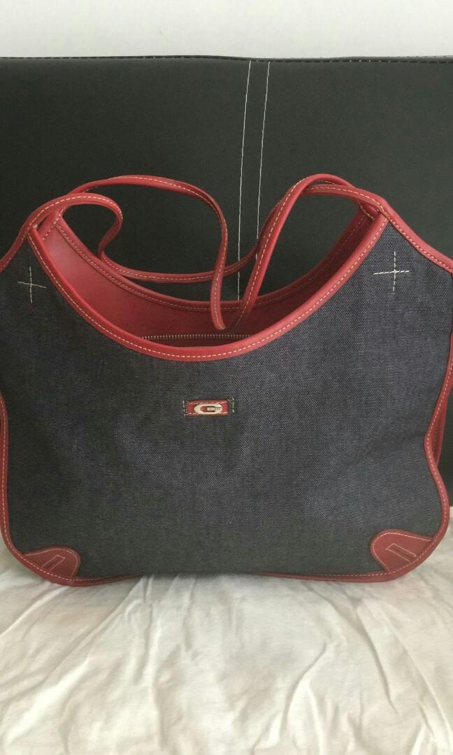 guess shoulder bags for women