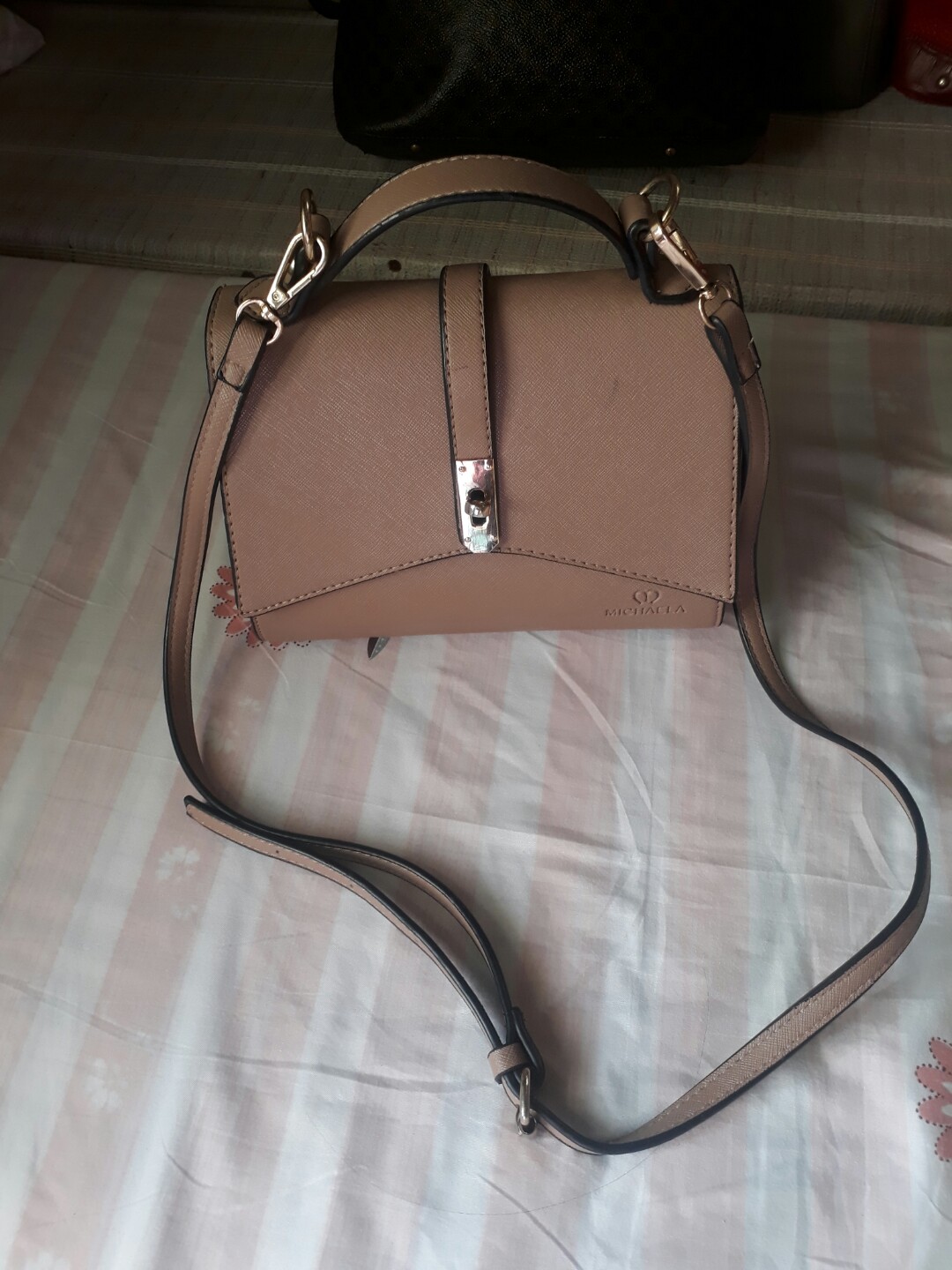 Michaela sling bag 2025