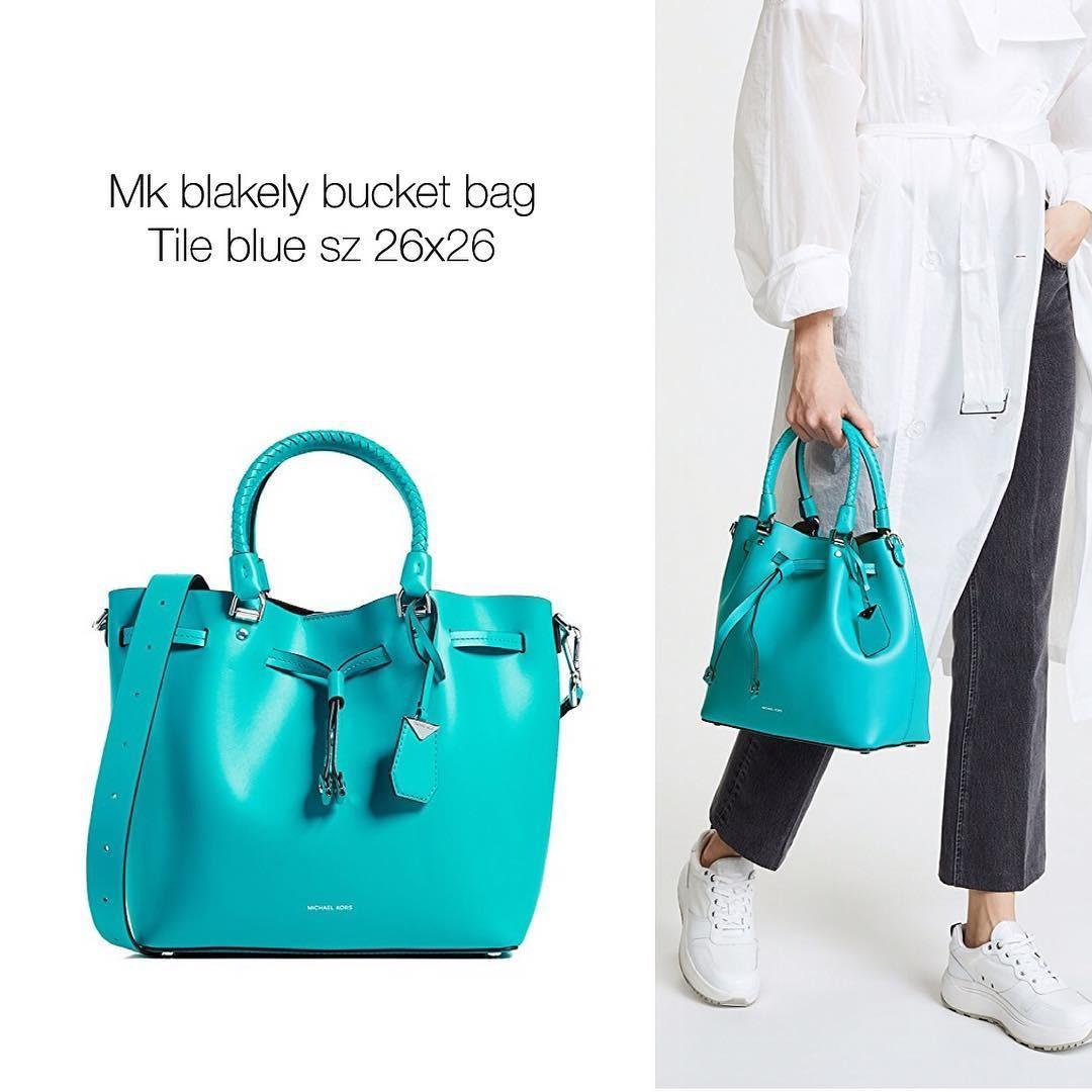 MK blakely Md bucket bag sz 26x26 Barang Mewah Tas Dompet di Carousell