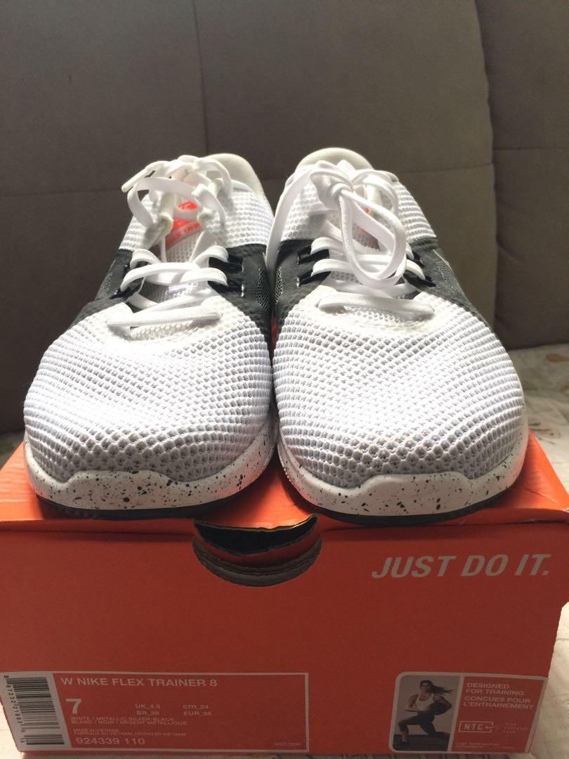 nike 110 trainers womens