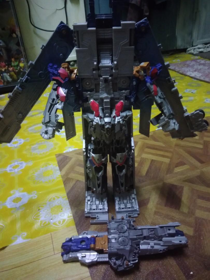 Optimus prime unlimited container(DOTM), Hobbies & Toys, Toys & Games ...