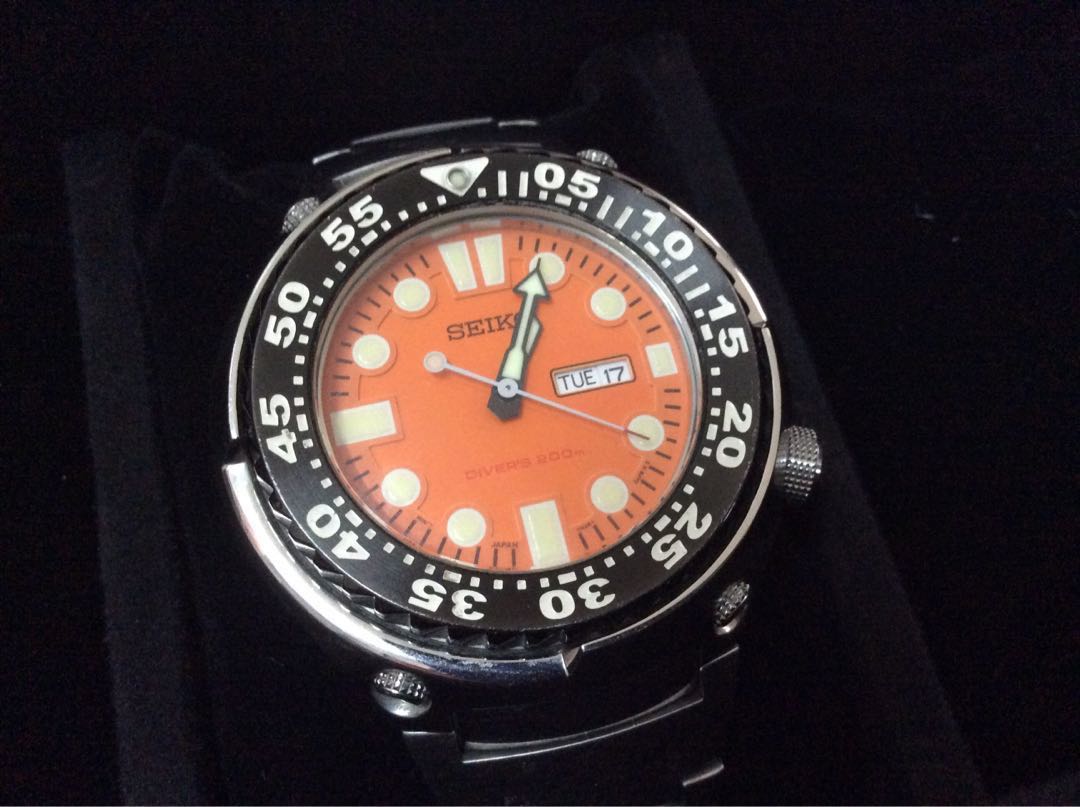 Seiko sawtooth orange diver watch shc059, Men's Fashion, Watches &  Accessories, Watches on Carousell