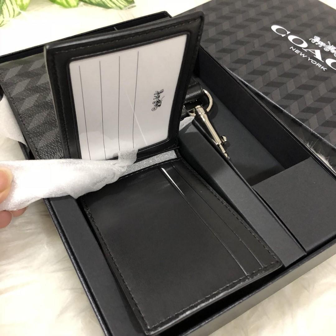 Authentic COACH Boxed Compact Id Wallet with Trigger Snap Key Fob F29273