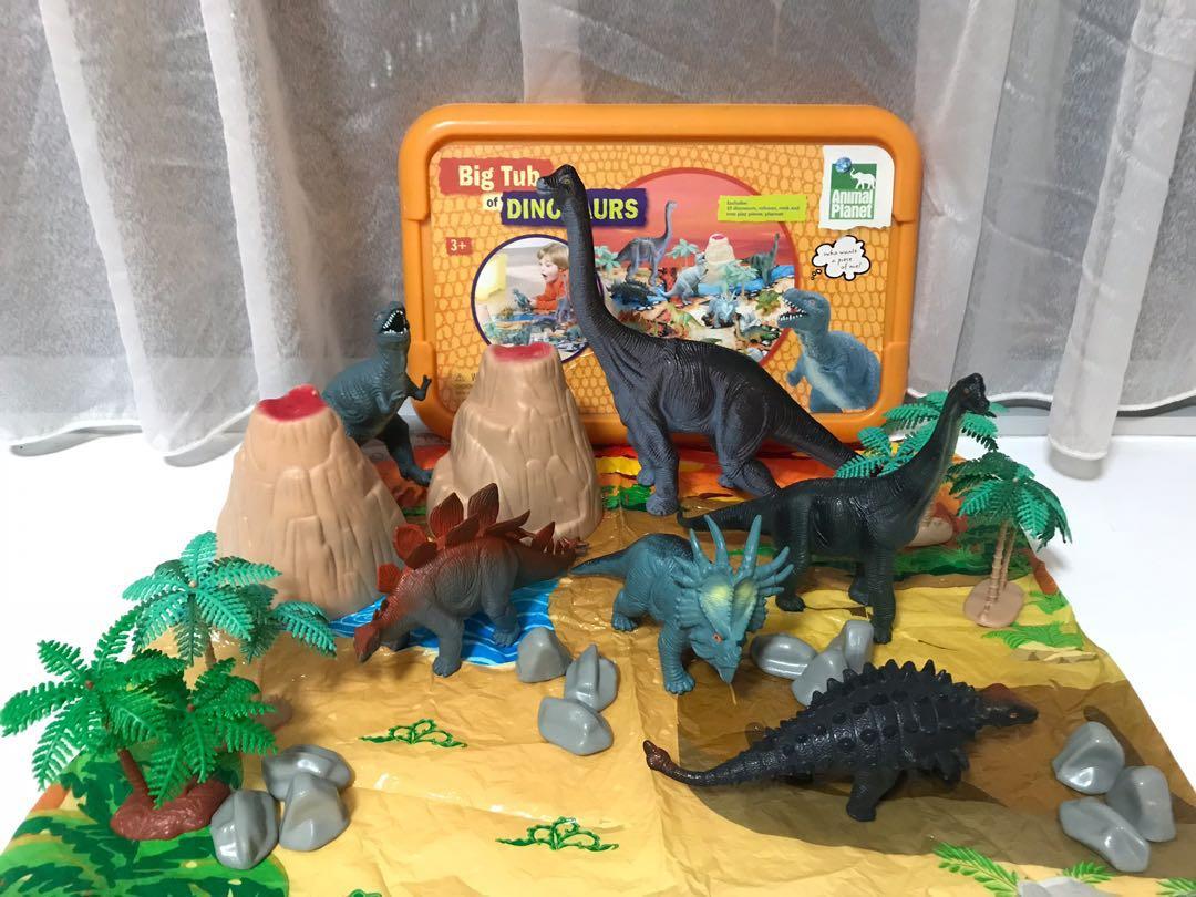 Big tub sale of dinosaurs