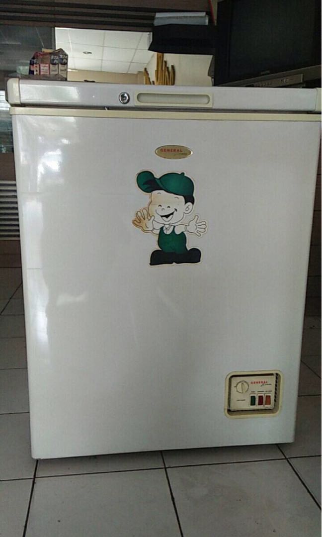 Chest Freezer General Xtreme, Elektronik, Lainnya di Carousell