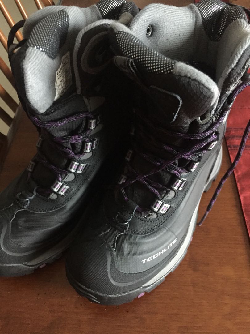 columbia techlite hiking boots