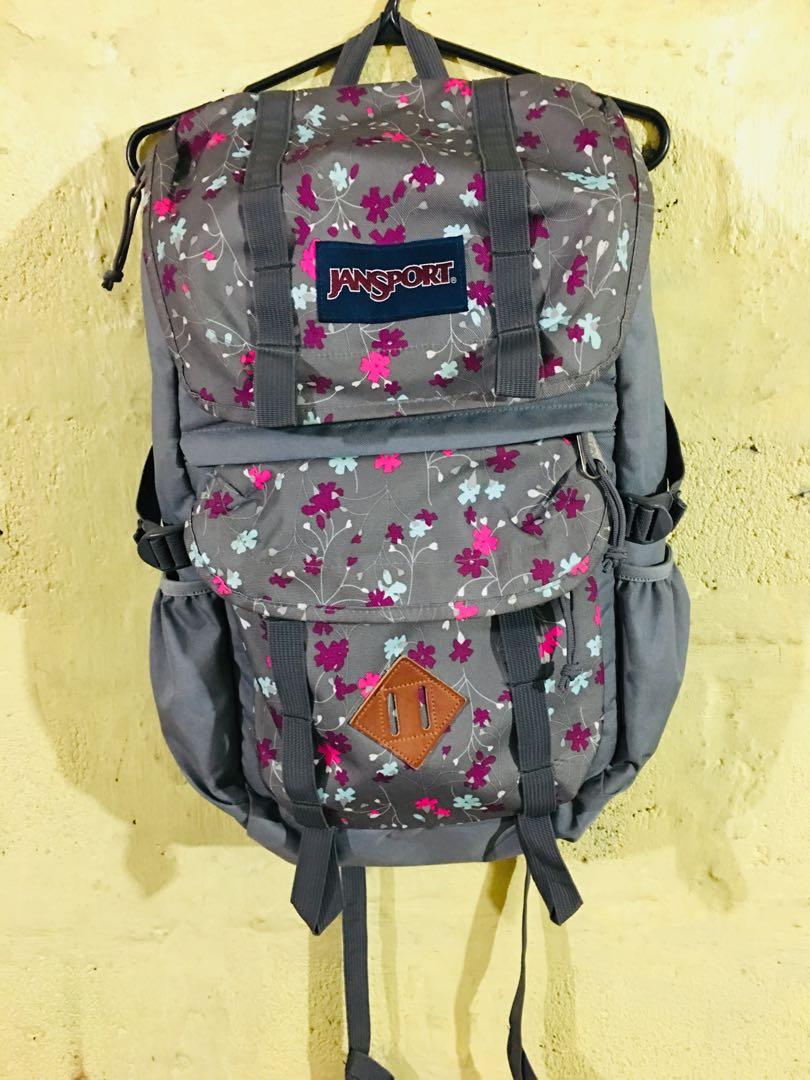jansport javelina