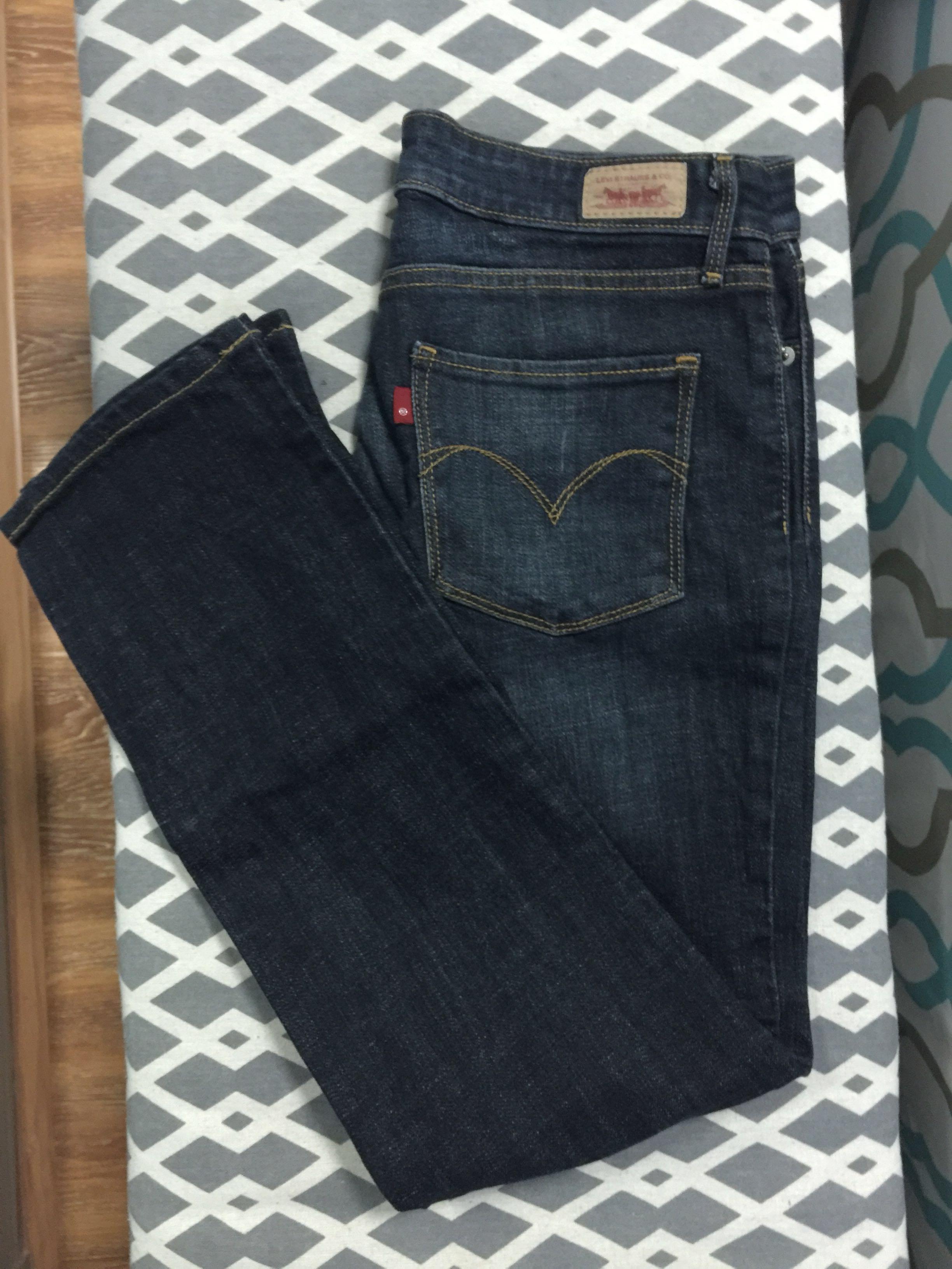 Levis stretchable jeans, Women's Fashion, Bottoms, Jeans & Leggings on  Carousell