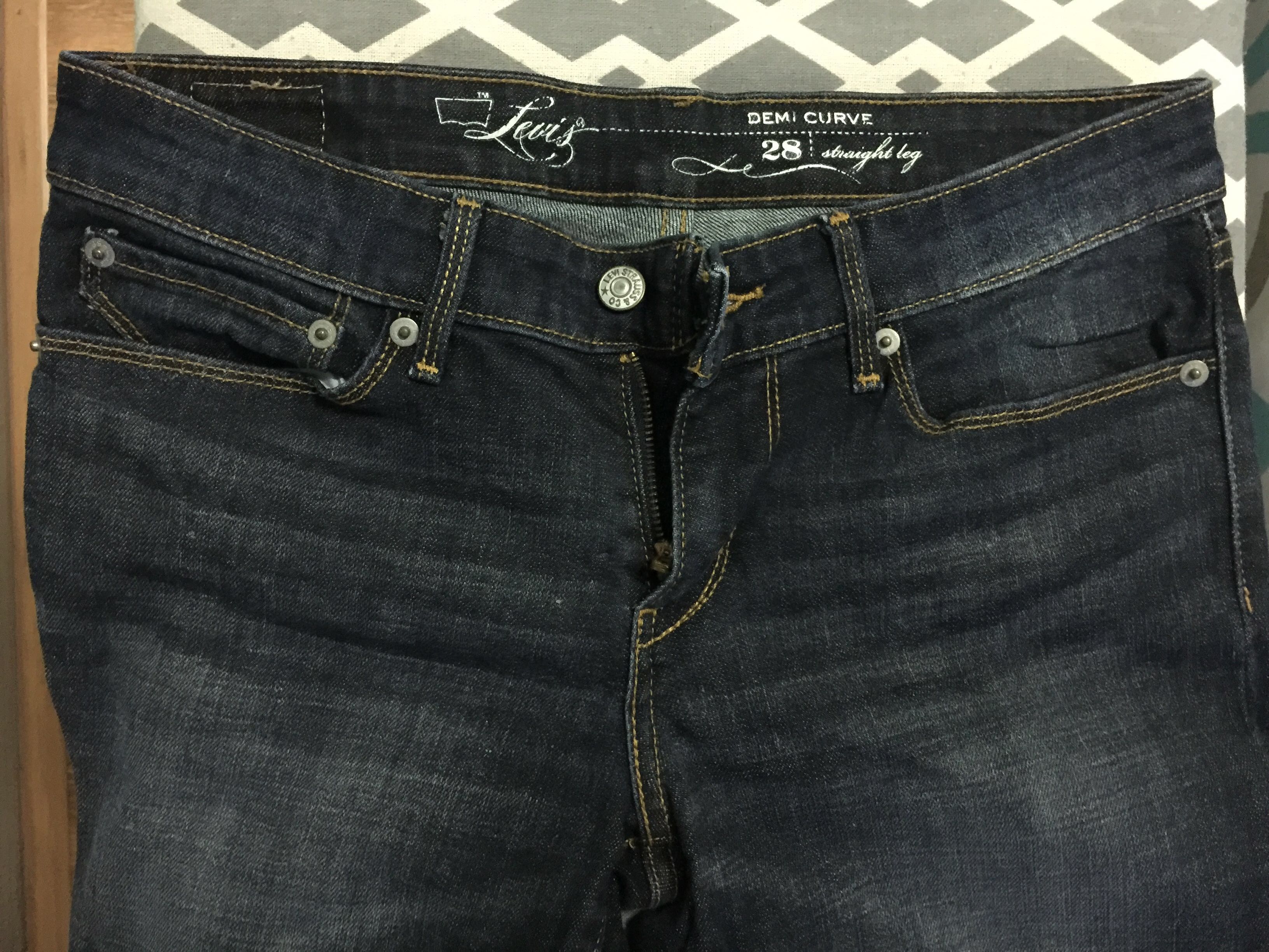 Levis stretchable jeans, Women's 