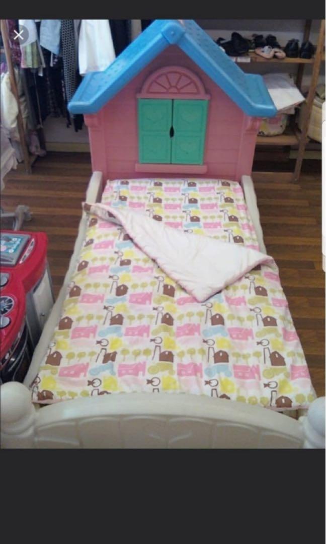little tikes cottage single bed frame babies kids baby nursery kids furniture bed guards on carousell