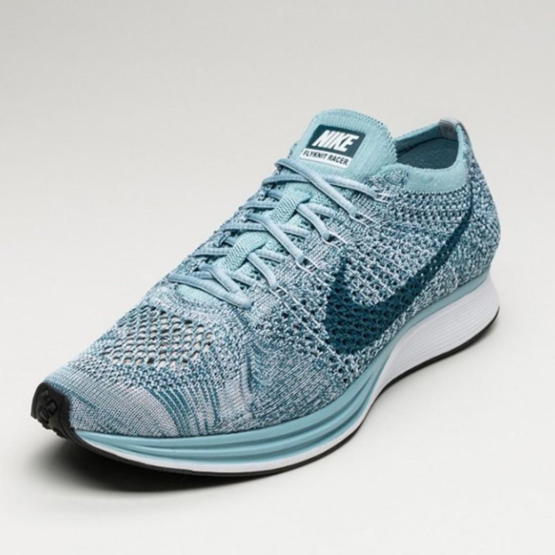 Nike flyknit racer kids hotsell