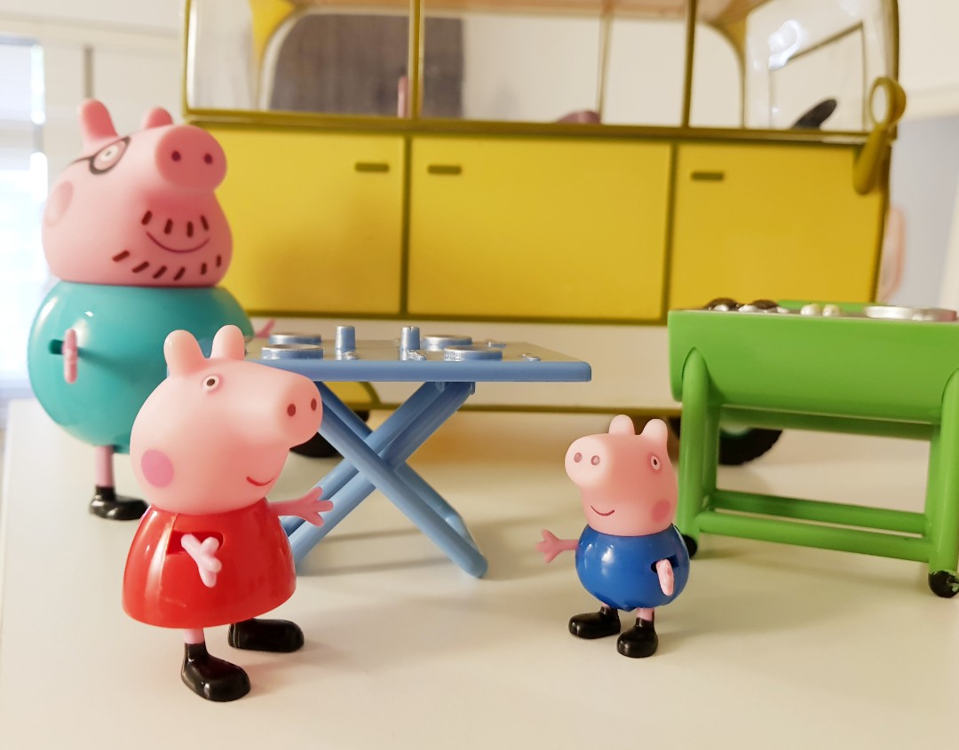 peppa pig deluxe campervan playset