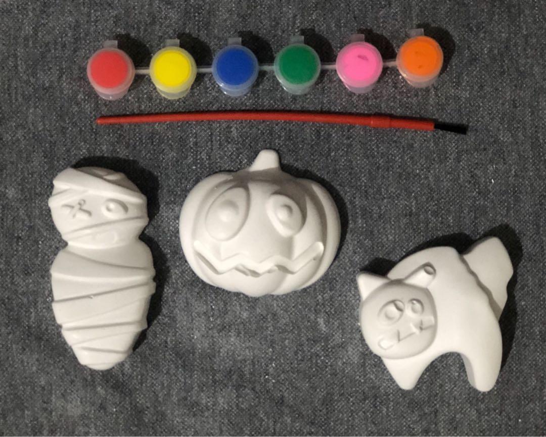 Plaster Painting Kit Holiday Edition, Hobbies & Toys, Stationary