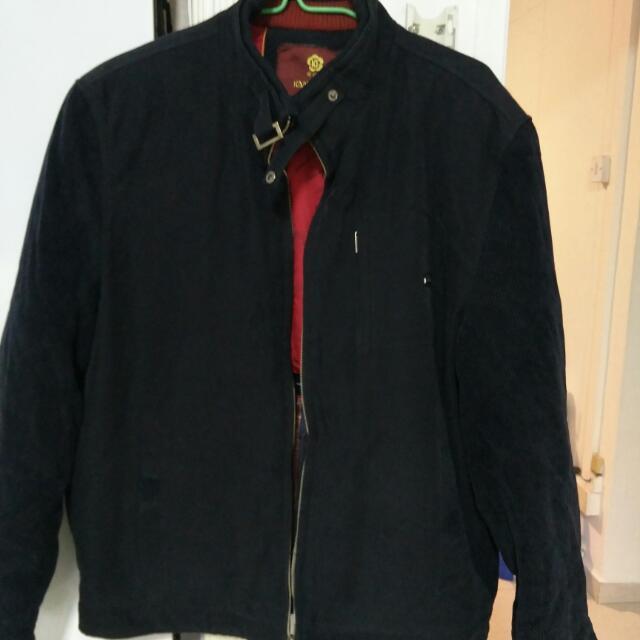 Winter Jacket (Category: Coats, Jackets and Outerwear) located in Singapore. Submitted by tanlimhong (Listing ID 192176768, Image 1). Description: Shoulder 44cm Length 64cm .