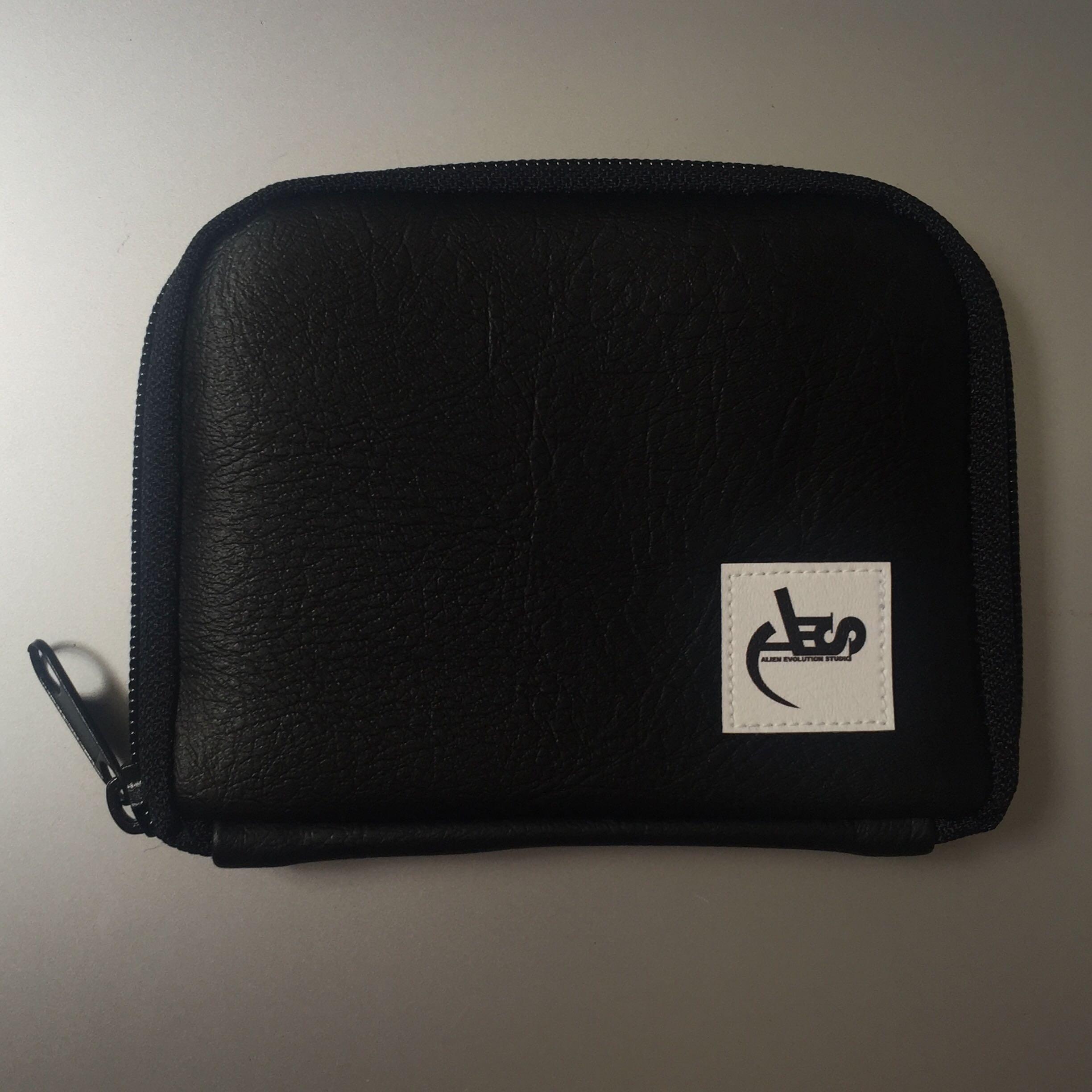Bn Aes Alien Evolution Studio Zipper Wallet Ape Nbhd Men S Fashion Bags Wallets Others On Carousell