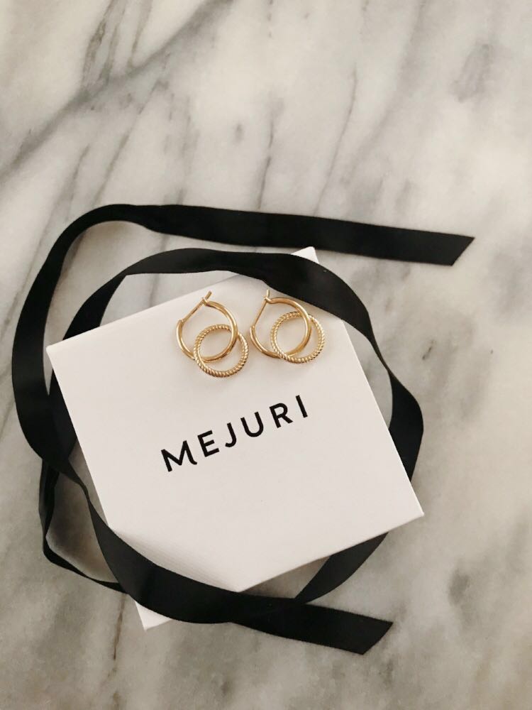 CLOSED Mejuri Preorder Free shipping Women s Fashion Jewelry Organisers Precious Stones on Carousell
