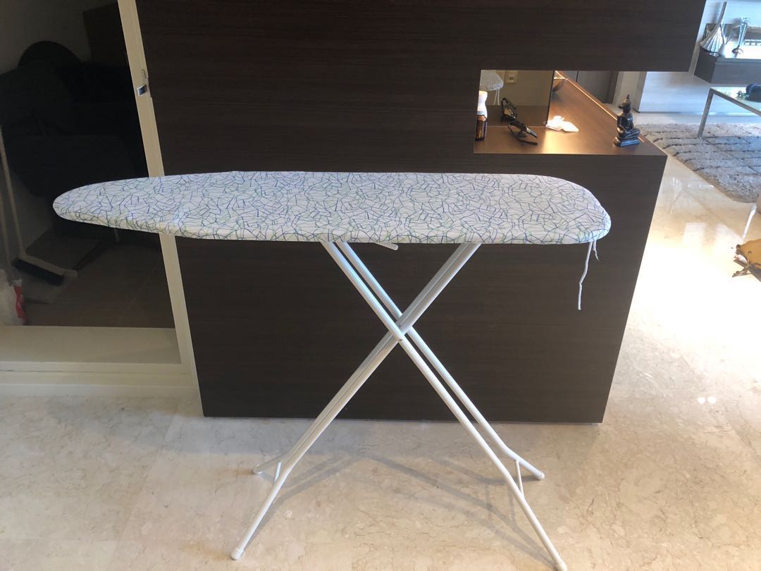 Ironing board, Home Appliances, Cleaning & Laundry on Carousell