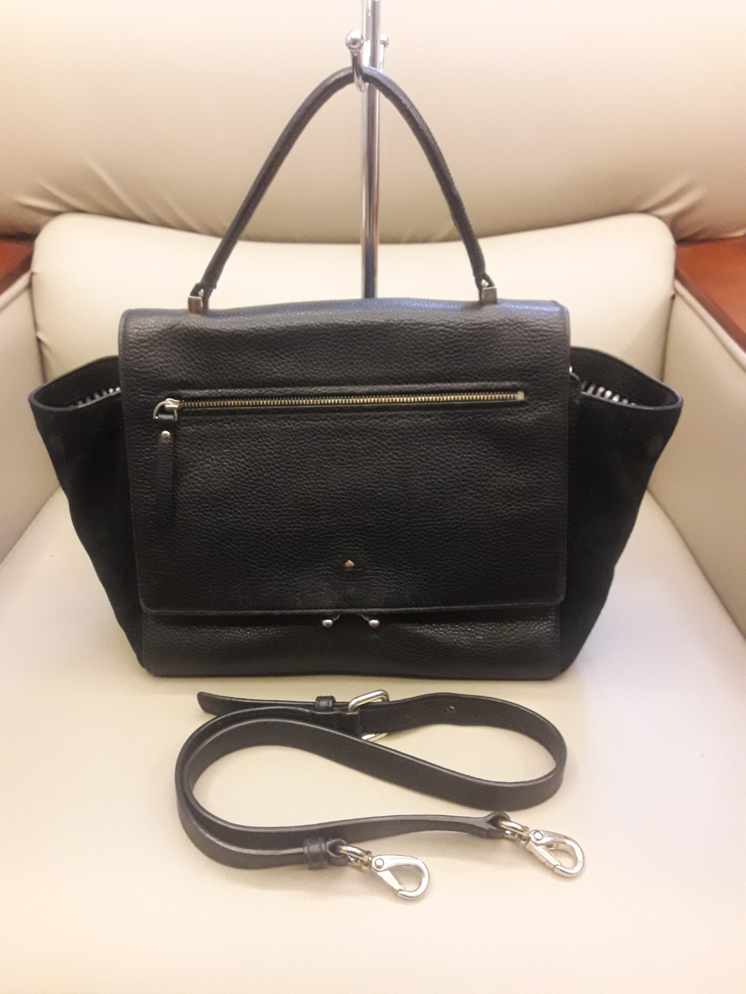 Original Kate Spade Leather & Suede Trapeze Handbag, Women's Fashion, Bags  & Wallets, Cross-body Bags on Carousell