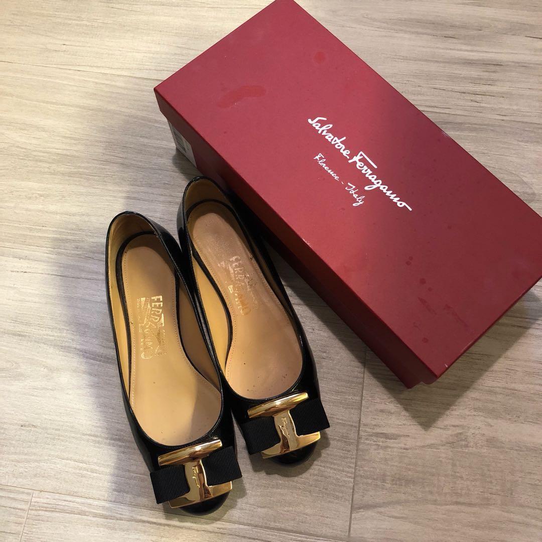 salvatore ferragamo flats